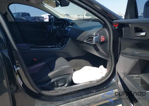 2019 Jaguar Xe from USA, damaged, VIN SAJAS4FX2KCP52702